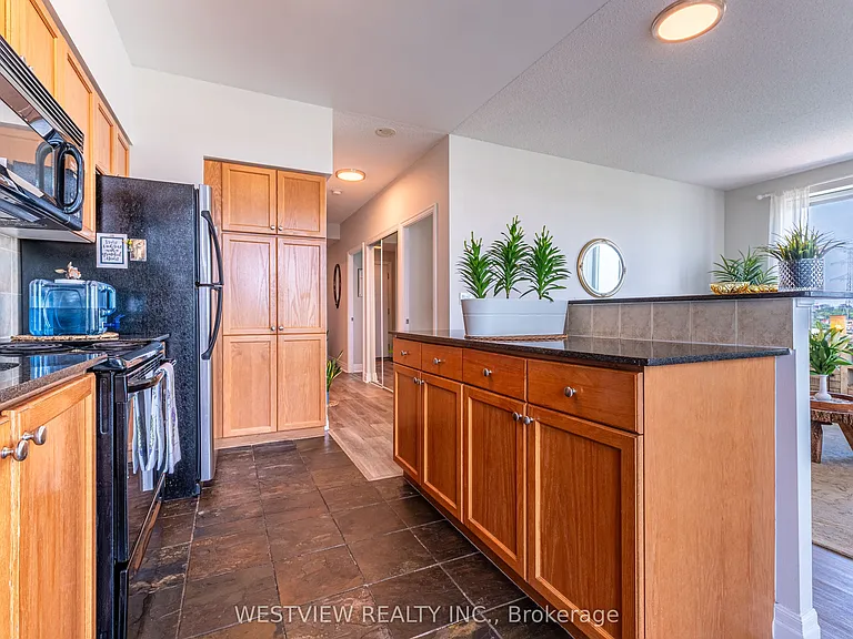 2119 Lake Shore Blvd W #1004 — Photo 7