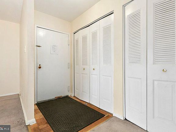 3rd image of 850 Quince Orchard Blvd #10