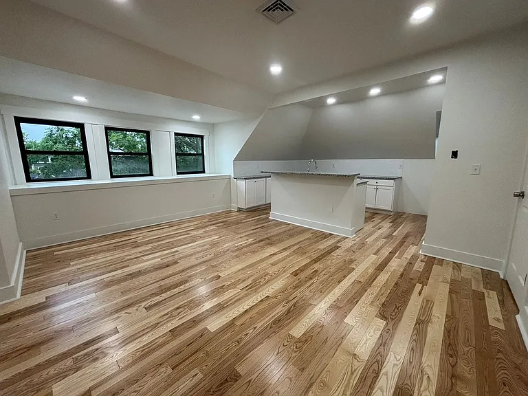 1115 N. Negley Avenue — Photo 7