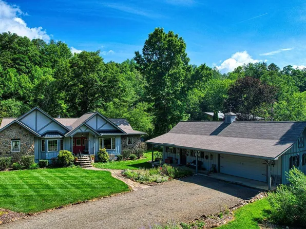 160 Sweetwater Bend Loop, Hayesville, NC 28904