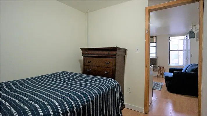 Rented by R New York | media 27