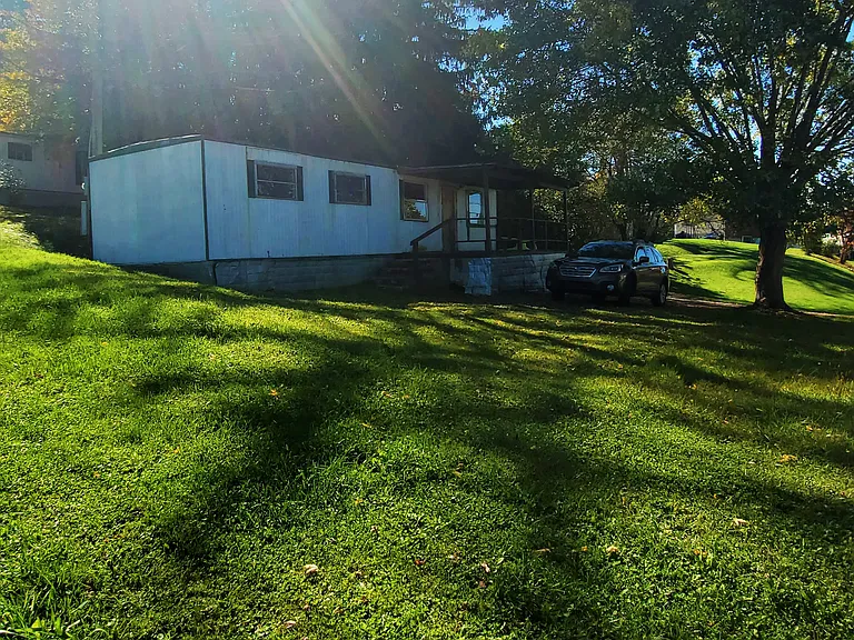 151 Glam Ct #3 — Photo 2
