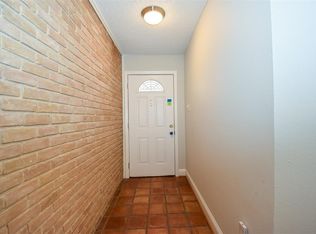 13 Townhouse Ct, Bellaire, TX 77401