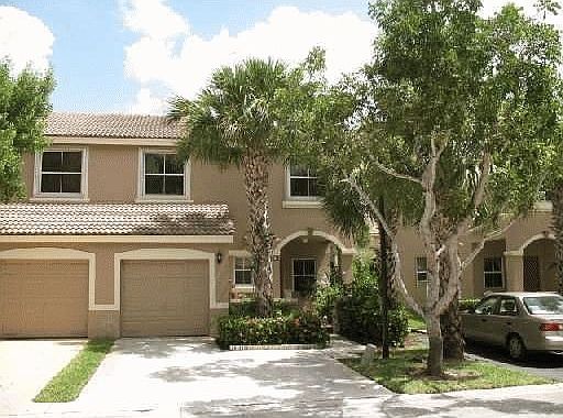 1st image of 16861 SW 1st Mnr