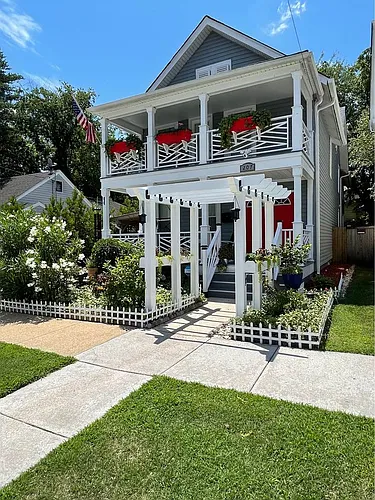 207 W 31st St Photo 1