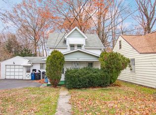 3687 Highland Rd, Cleveland, OH 44111
