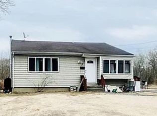 29 Gray Avenue, Medford, NY 11763