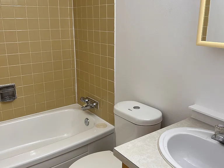 800 Riddell Ave N #507 — Photo 9