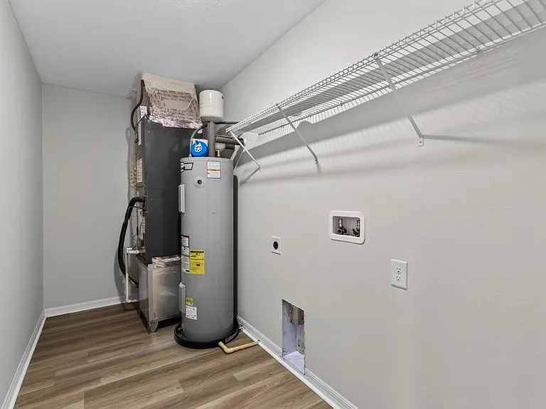 129 Wellwood Laneunit #B — Photo 22