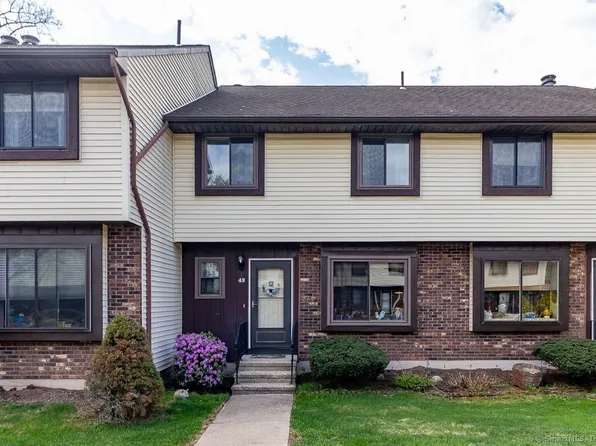 43 Robin Brook Drive #43, Newington, CT 06111