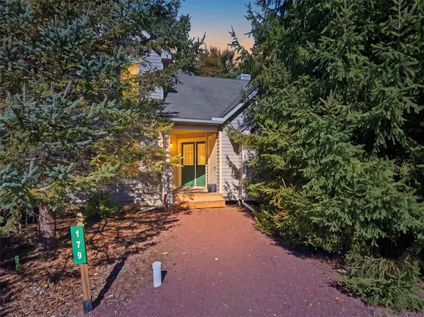 179 Hawthorne Ct, Tannersville, PA 18372