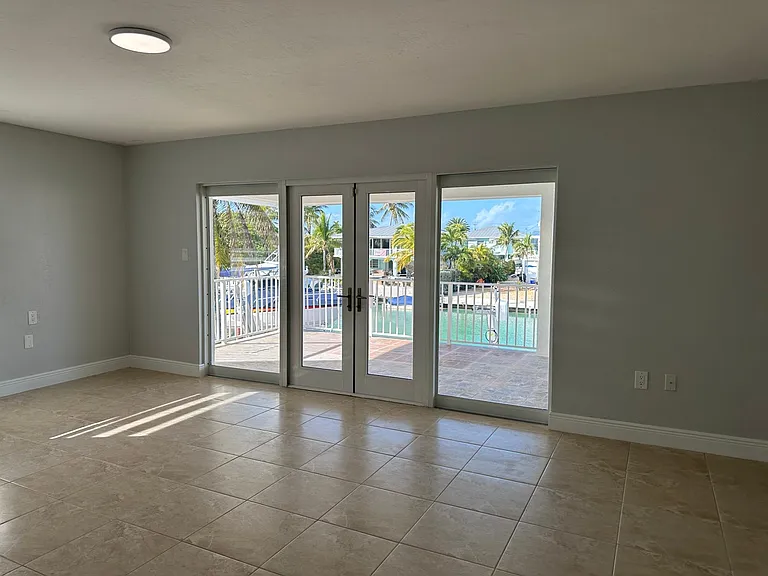 244 W Seaview Dr — Photo 12