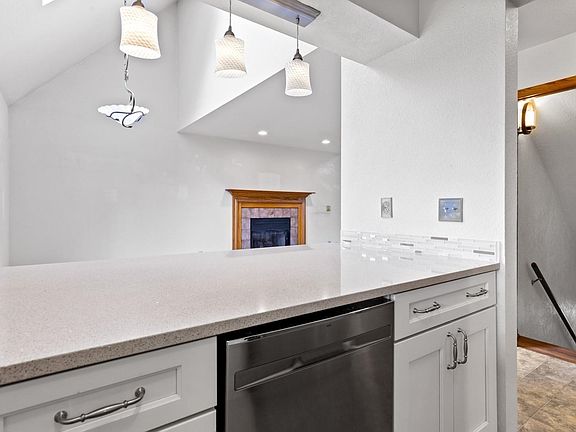 5th image of 5901 Windy Knoll Ct