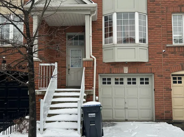 250 Richvale Dr S #19, Brampton, ON L6Z 4W2