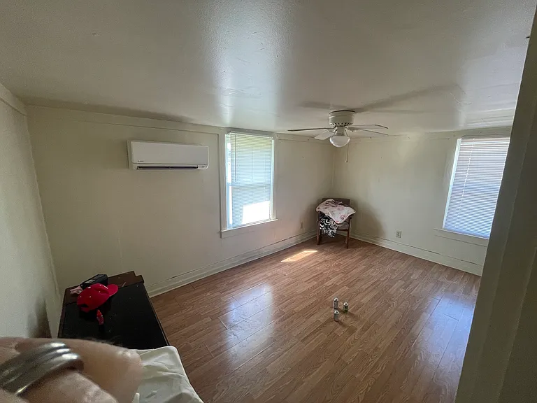 422 Pine St — Photo 10