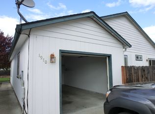 1970 SW Betty Ln, Grants Pass, OR 97526