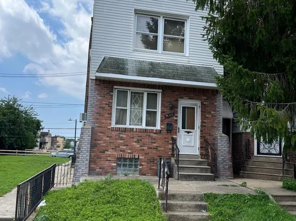 2626 S 67th St, Philadelphia, PA 19142