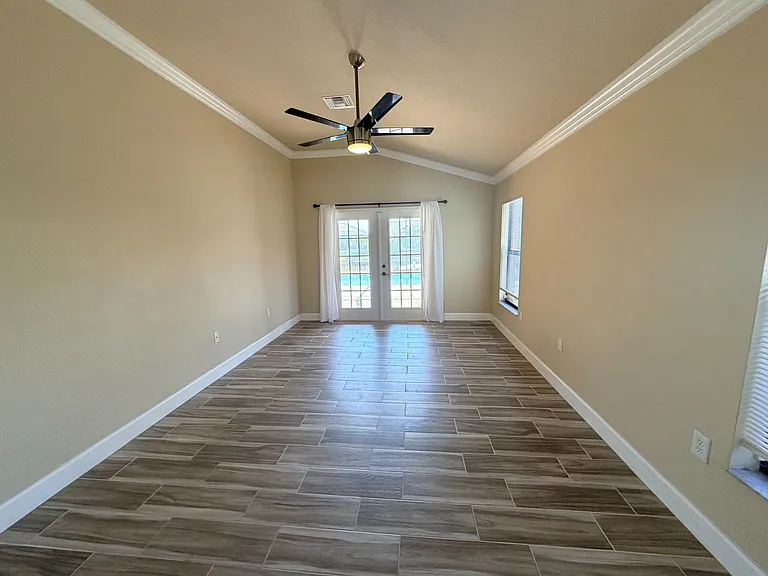 2110 SW 38th Ter — Photo 22