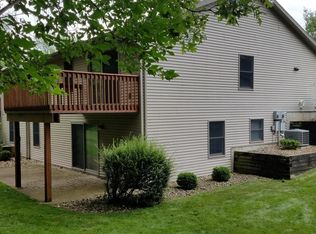 5763 Wood Valley Rd, Kalamazoo, MI 49009