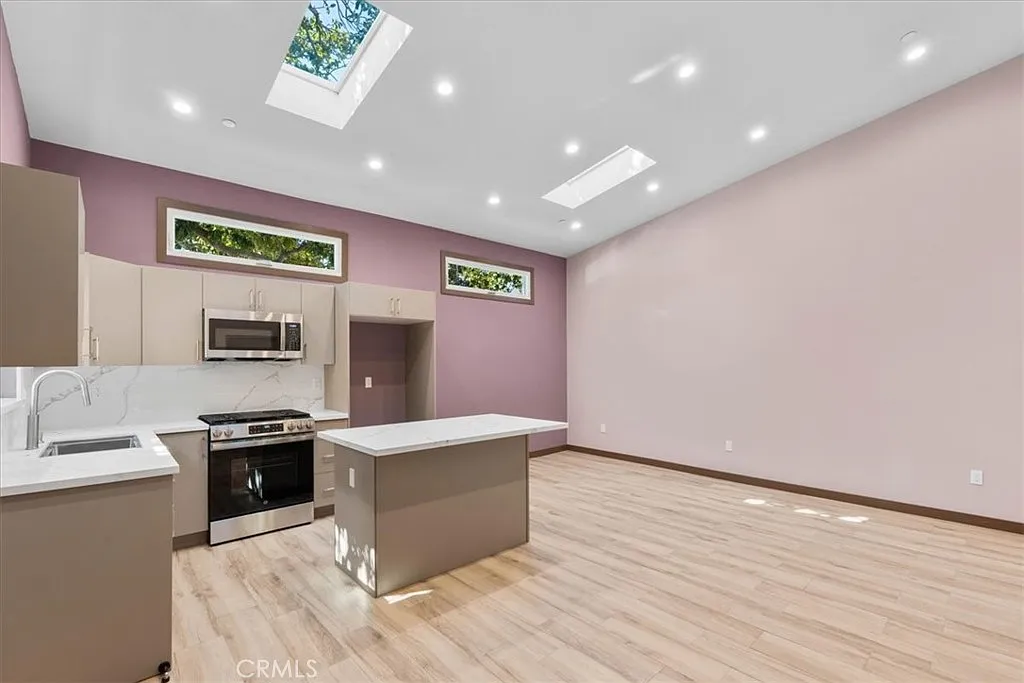 1 bed, 515 sqft, $3,500 — Photo 3