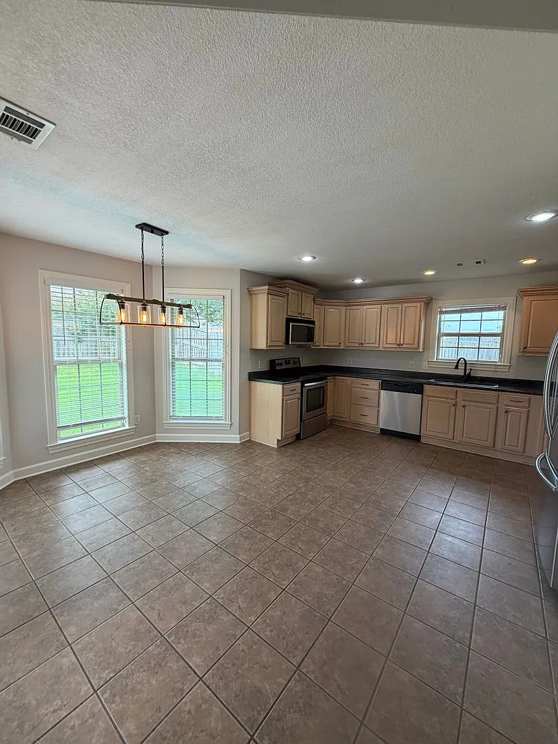 4 Bedroom Home in Sage Meadows — Photo 4
