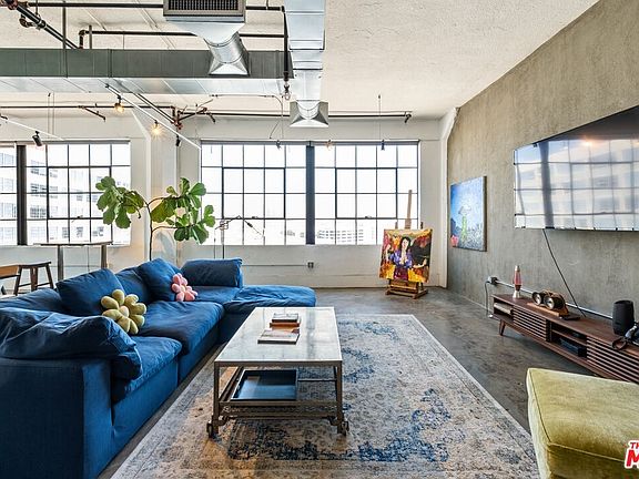 3rd image of 315 E 8th St APT 801