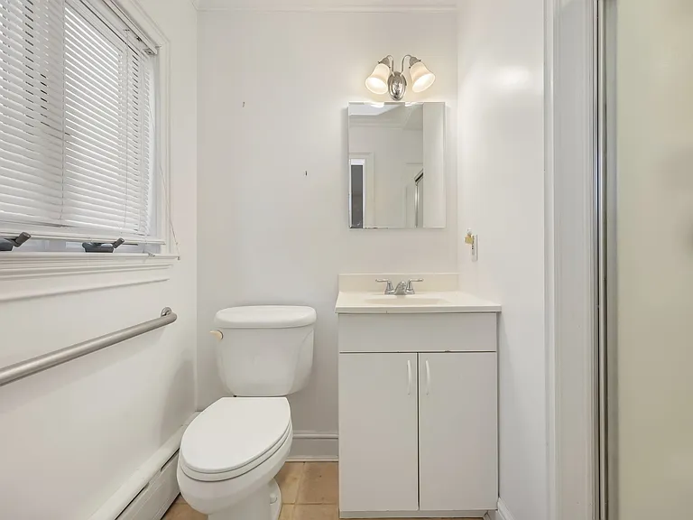 67 Barclay Dr — Photo 17