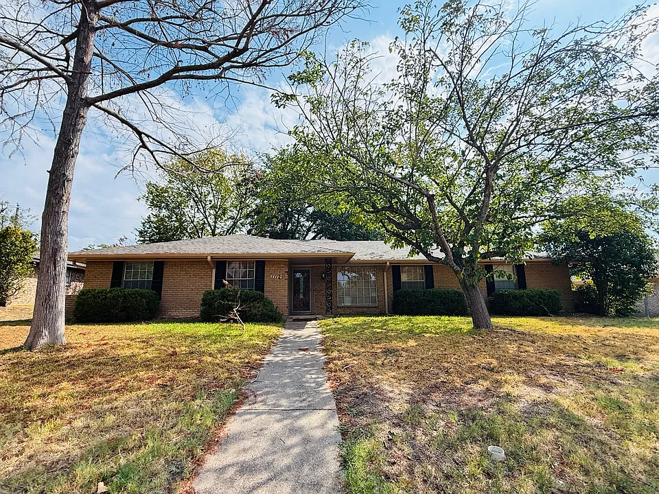 1112 Joanna Cir