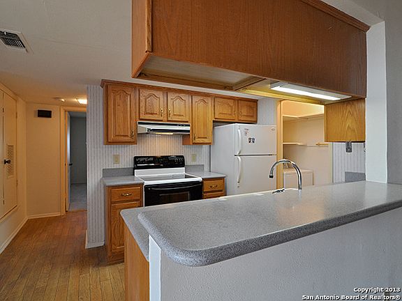 5th image of 10914 Crown Park