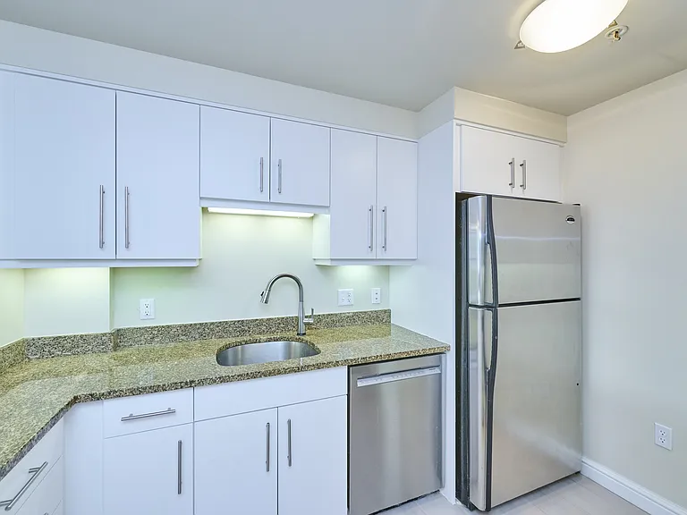 185 Massachusetts Ave #402 — Photo 8