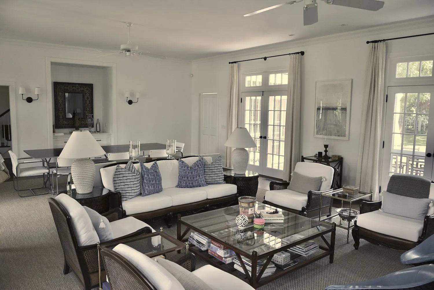 Traditional with Pool & Tennis and Waterview — Photo 4