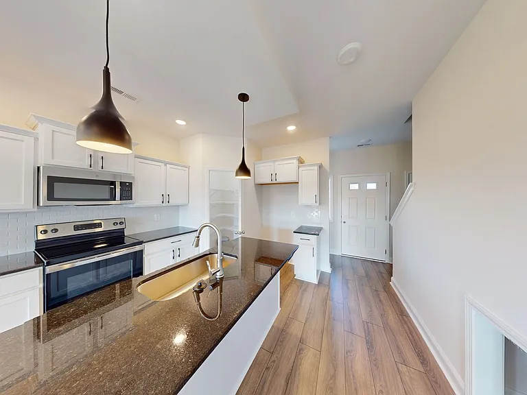 1018 Cherry Acres Dr — Photo 9