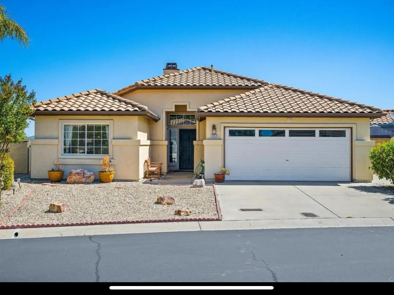 2444 Larkspur Dr — Photo 2