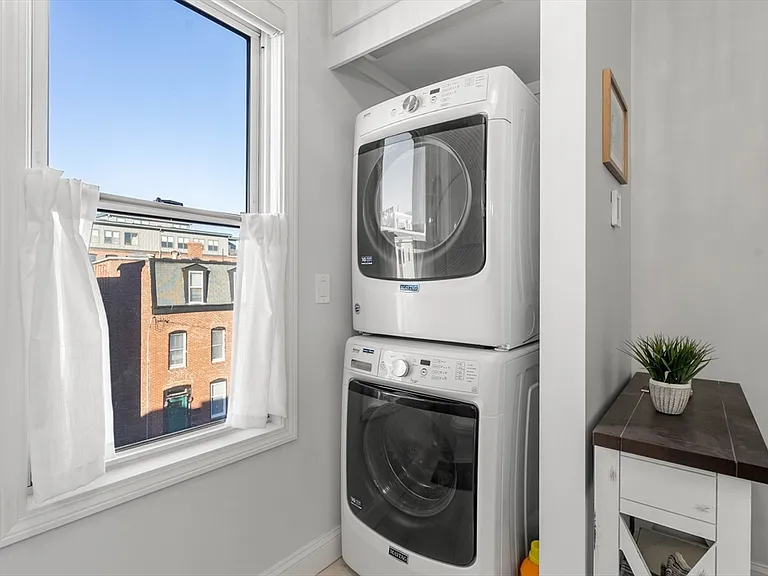 870 E 2nd St #3 — Photo 11