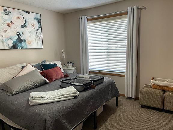 5th image of 7784 Village Pl