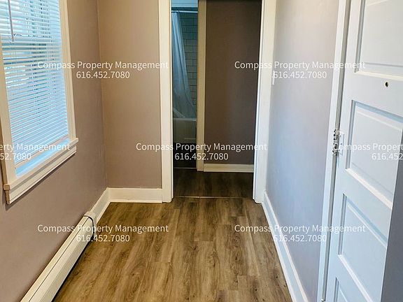 3rd image of 1053 Franklin St SE #1
