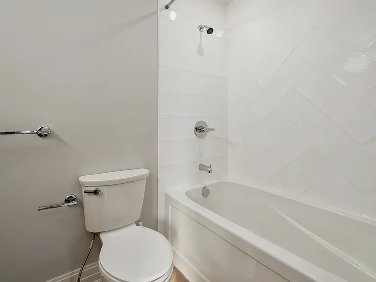 136 Willow St #BASEMENT — Photo 16