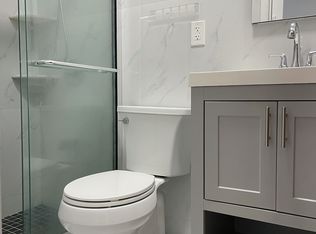 516 Grandview Ave APT 2R, Ridgewood, NY 11385