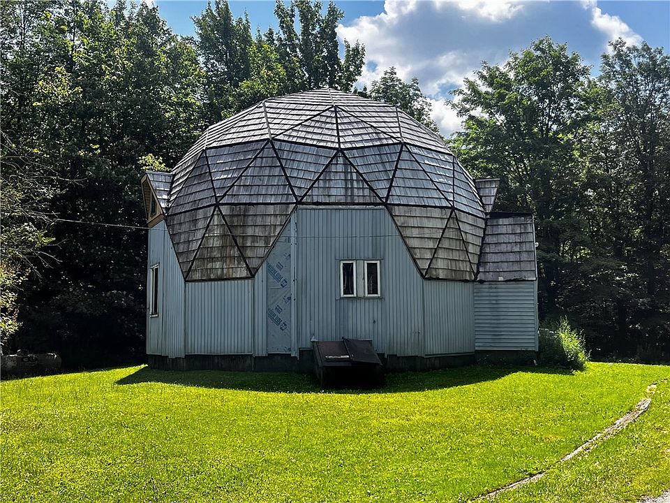 1st image of 13 Robin Ln #17