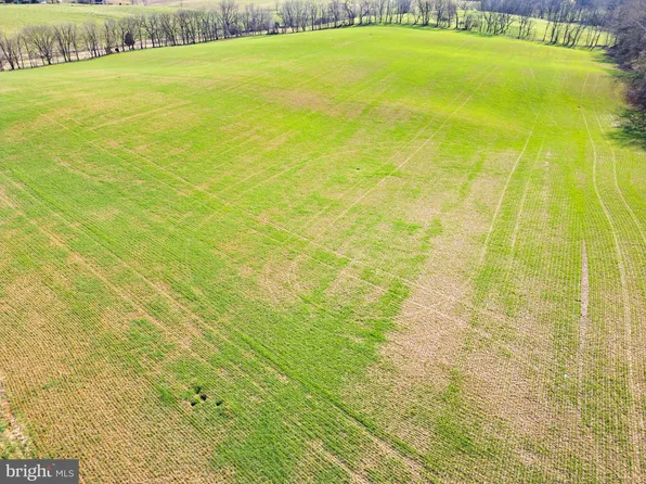 87 Broadview Ct, Charles Town, WV 25414