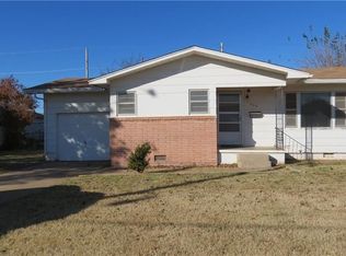 609 W Bradford Ave, Altus, OK 73521