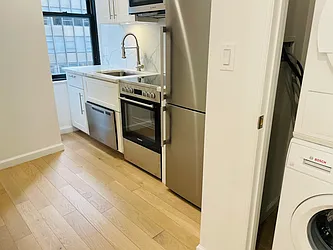 160 East 48th Street 10M4 image 2 of 16