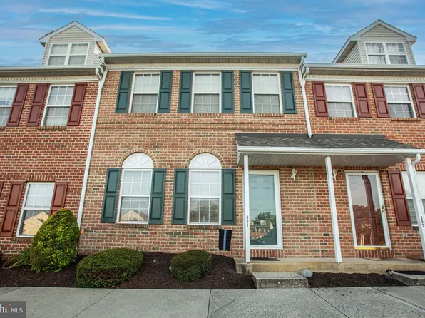 301 Barrington Dr, Reading, PA 19607