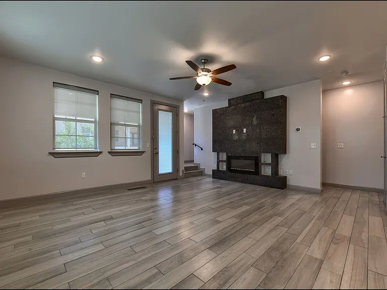 312 Vin Almoradi Ct — Photo 10