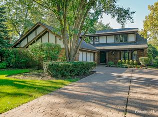 332 Ridge Ave, Clarendon Hills, IL 60514