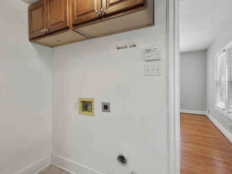 6166 Oram St — Photo 14