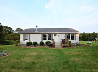 1800 N Cedar Rd, Fowlerville, MI 48836