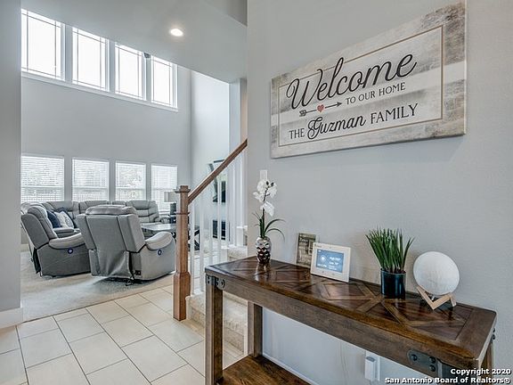 4th image of 207 Ancient Oak Way