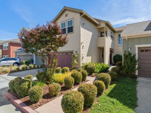 124 Grayson Way, Healdsburg, CA 95448