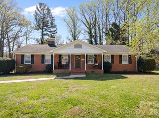 7614 Rolling Hill Rd, Charlotte, NC 28227
